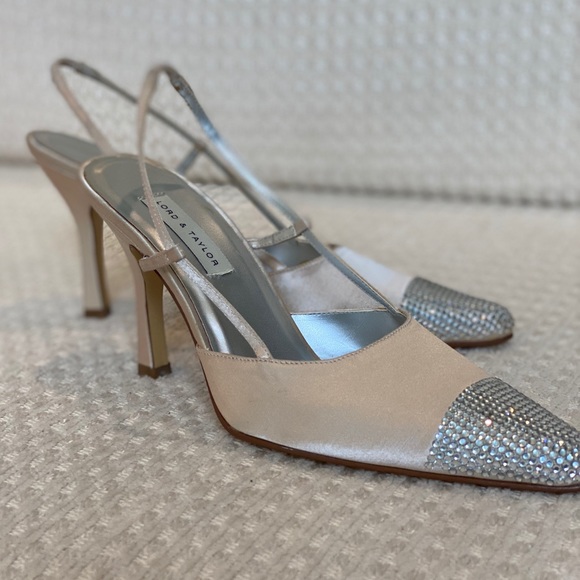 neutral slingback shoes